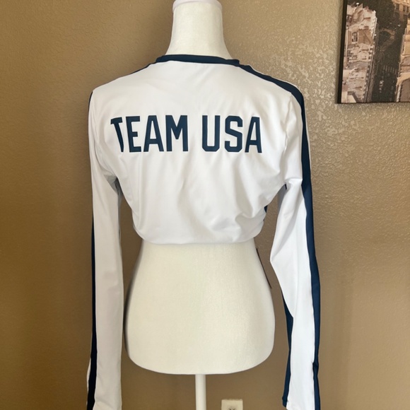 SKIMS Olympic Long Sleeve Cropped top Size:XL - Picture 2 of 3